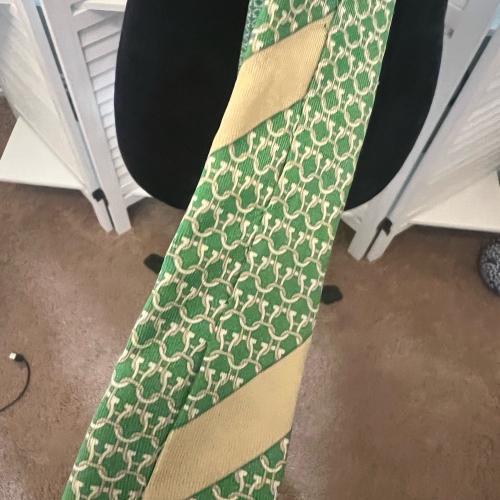 Salvatore Ferragamo Light Green Micro Pattern Silk Tie - Picture 5 of 7